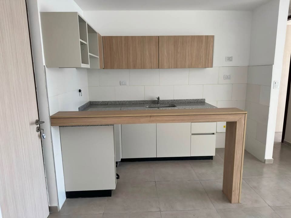 Departamento de 1 dormitorio sobre Av. Libertad con pileta y SUM, foto 2