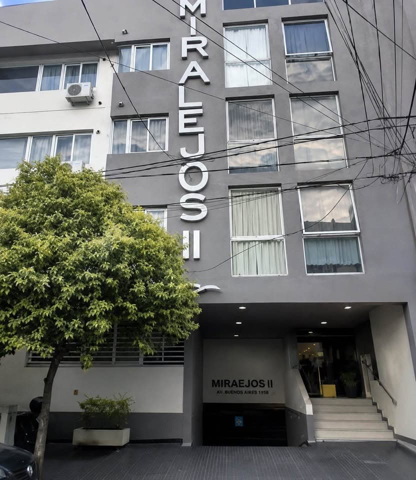 Departamento de 1 dormitorio con cochera en Miralejos 2