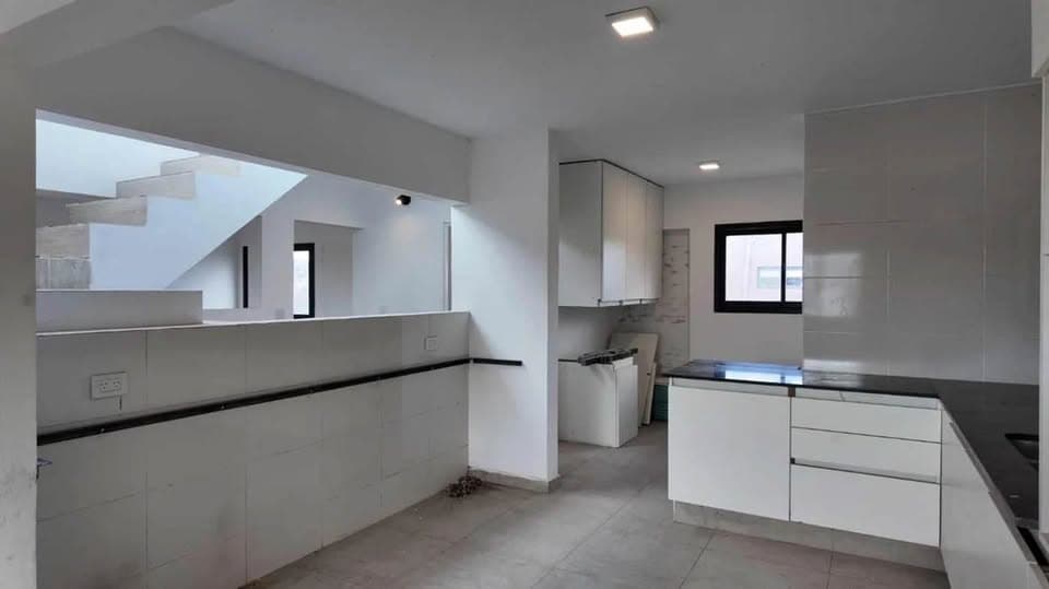 Casa a estrenar en barrio cerrado Los Aromitos, con pileta y vistas, foto 1