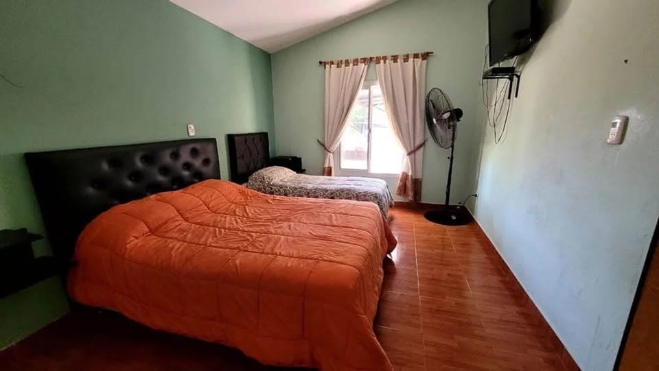 Casa de 4 dormitorios en Villa Mirador del Lago, con pileta y vista a las sierras, foto 5